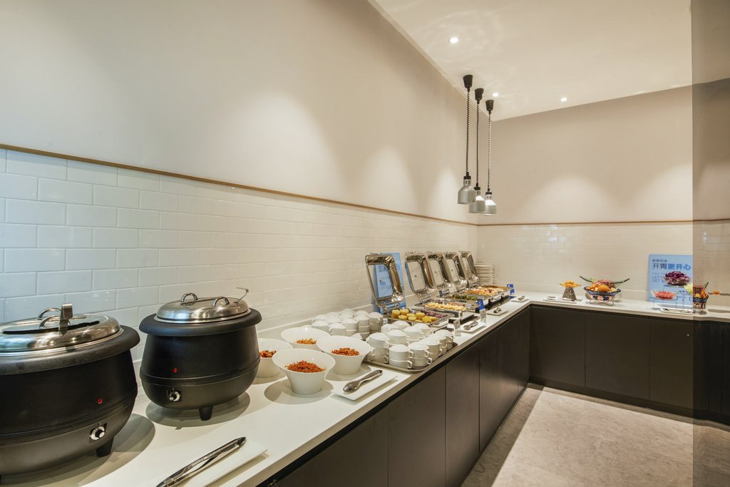 Holiday Inn Express SHANGHAI XUHUI BINJIANG by IHG
