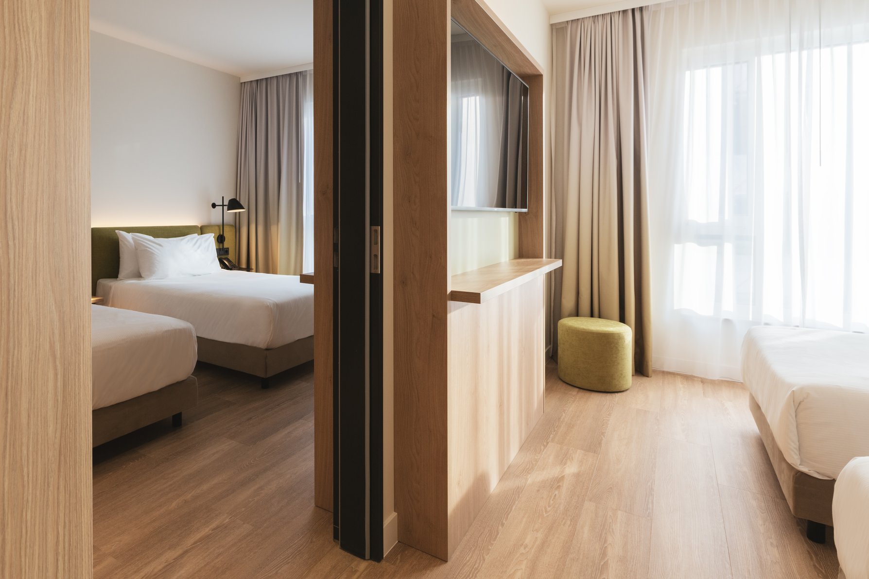 Hampton by Hilton Konstanz - Tap to explore photos