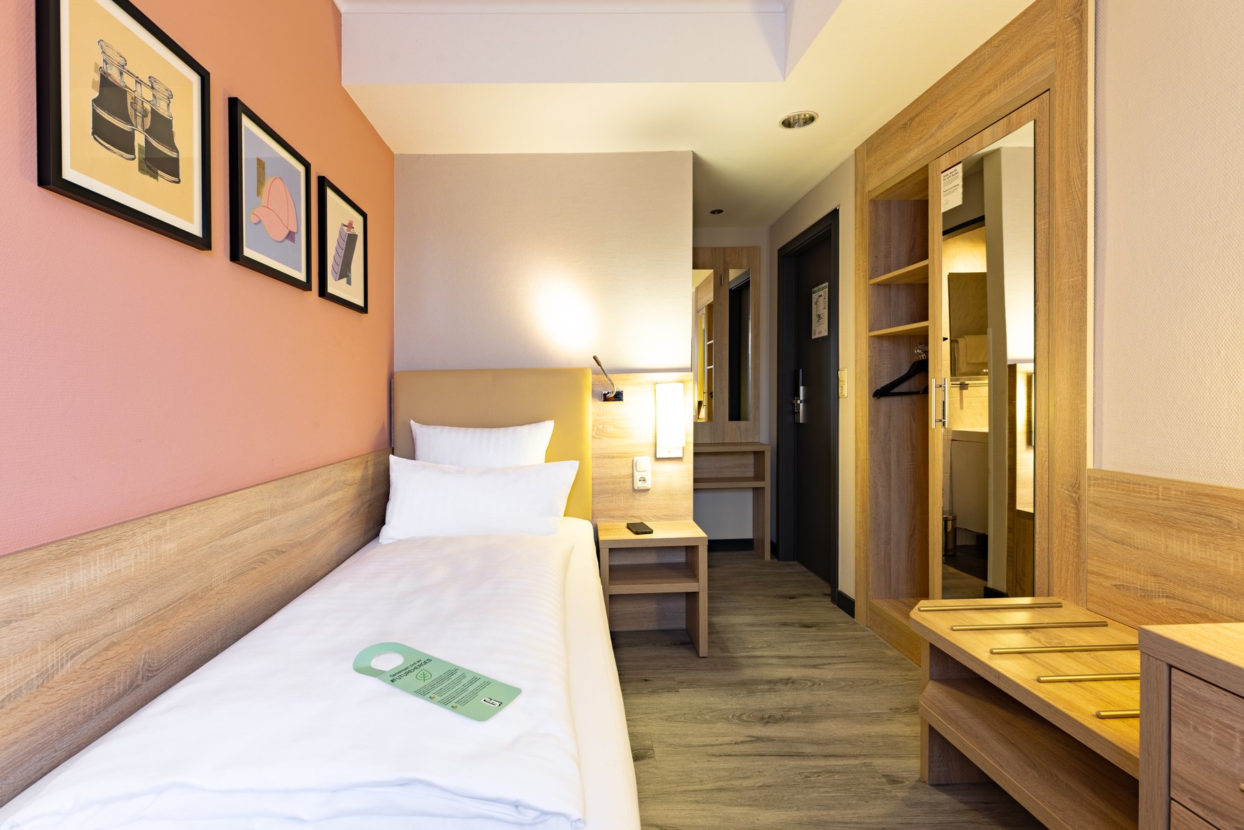Garner Hotel BREMEN NORTH by IHG - Tap to explore photos