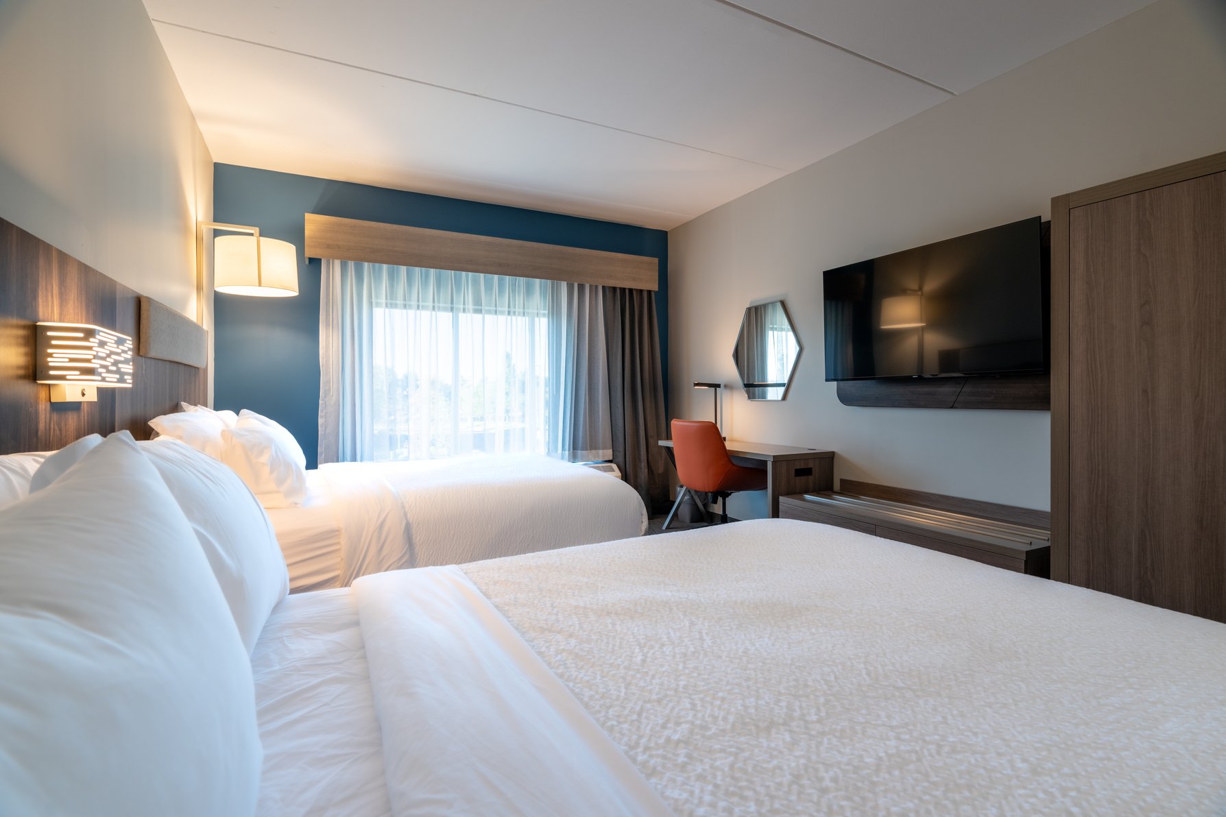 Holiday Inn Express & Suites MURFREESBORO WEST - Tap to explore photos