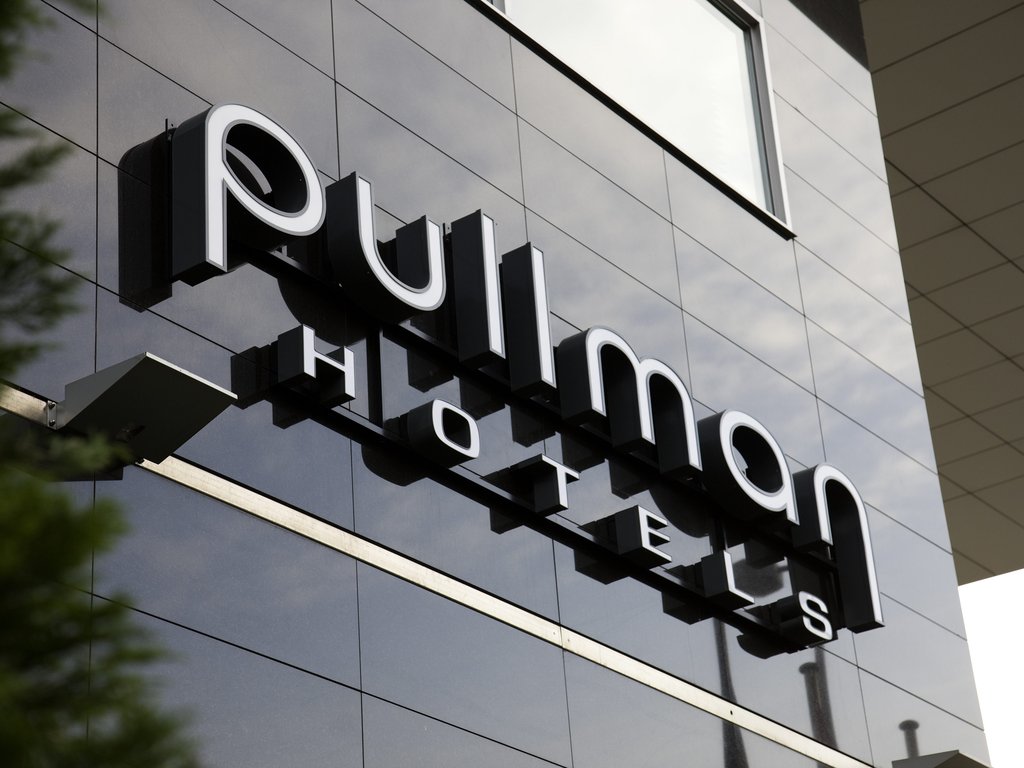 Pullman Cologne