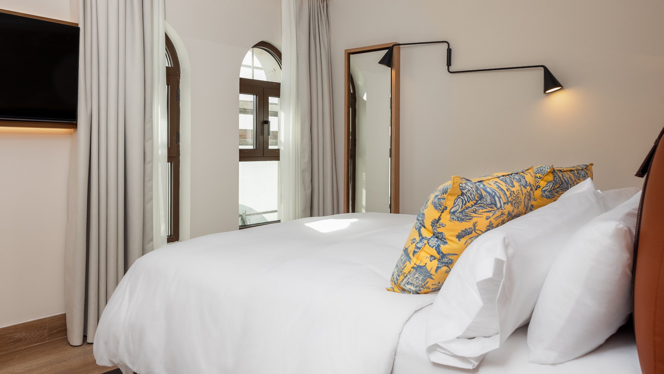 Vignette Collection CASA DEL COMPOSITOR by IHG Room Type - 1 King Deluxe Sofa Bed