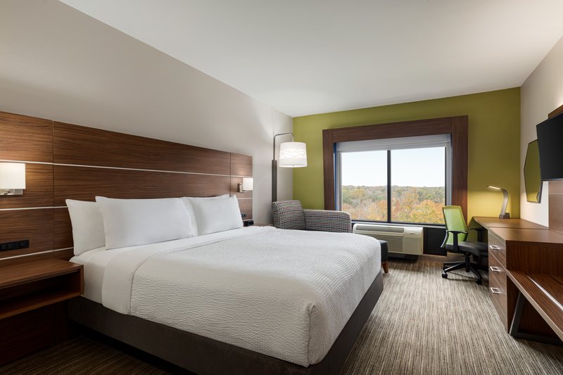 Holiday Inn Express and Suites Lexington NW-The Vineyard