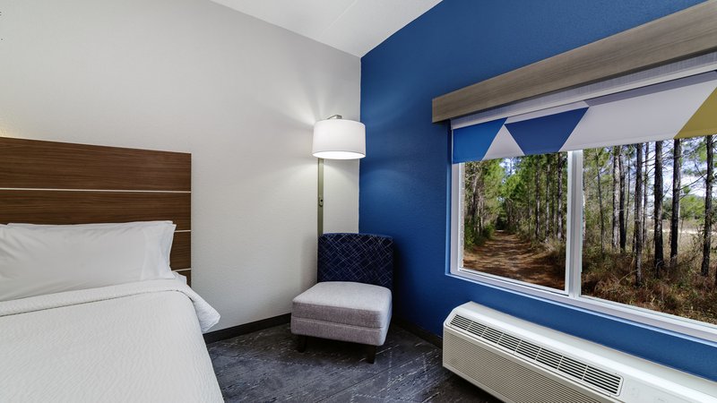 Holiday Inn Express Hotel & Suites Walterboro