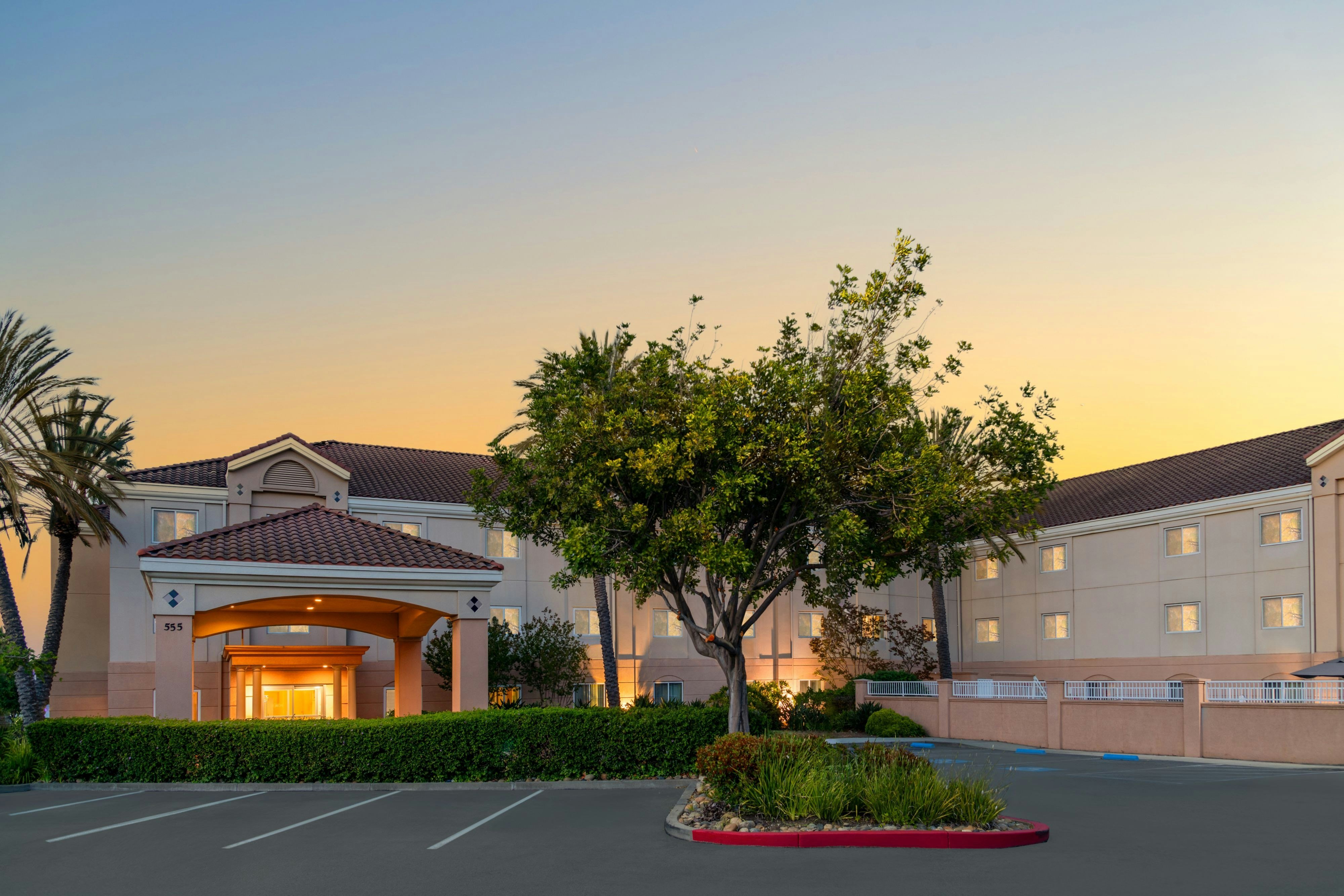 Fairfield Inn & Suites