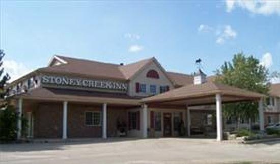 Boarders Inn & Suites
