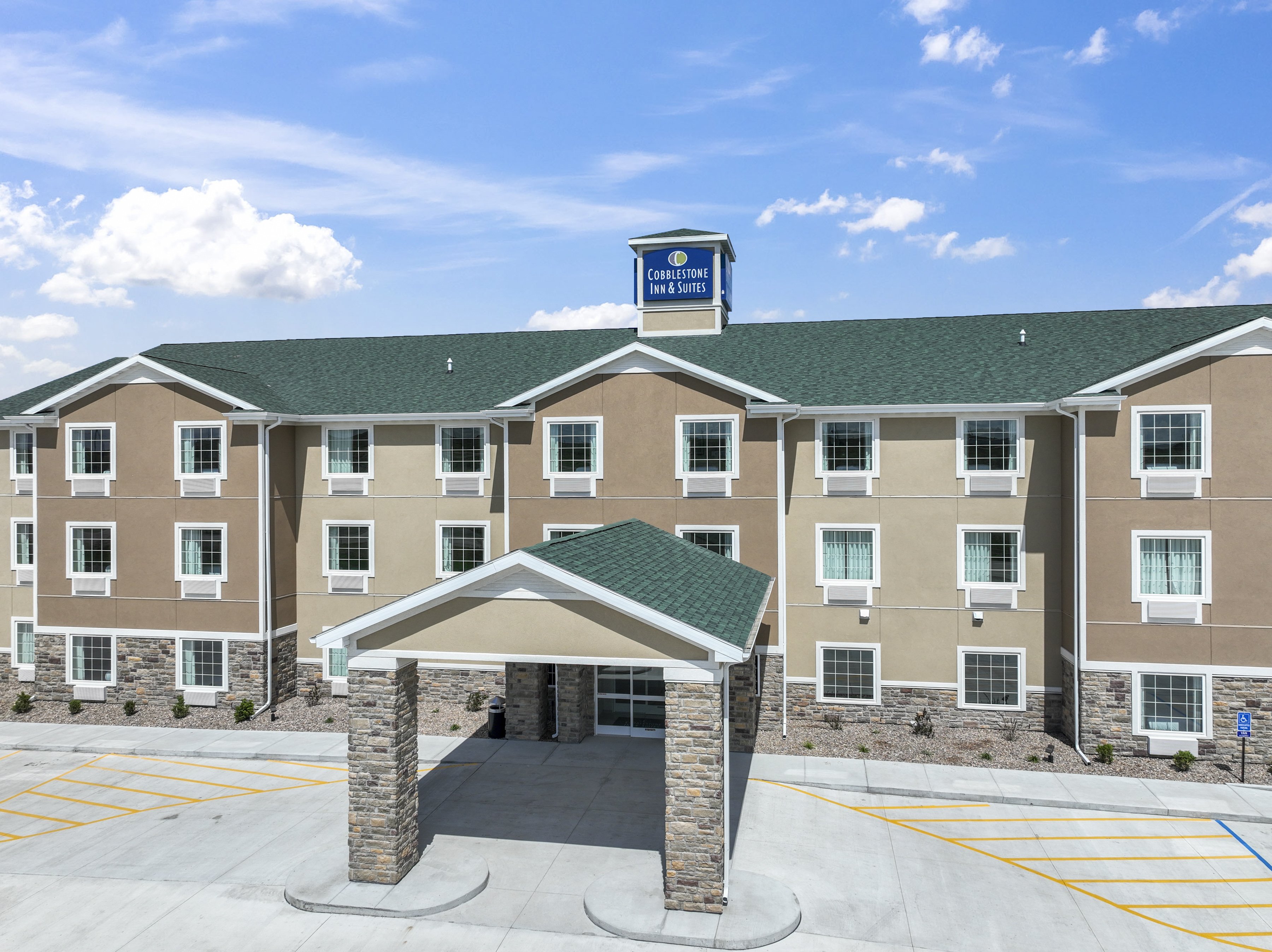 Cobblestone Inn & Suites