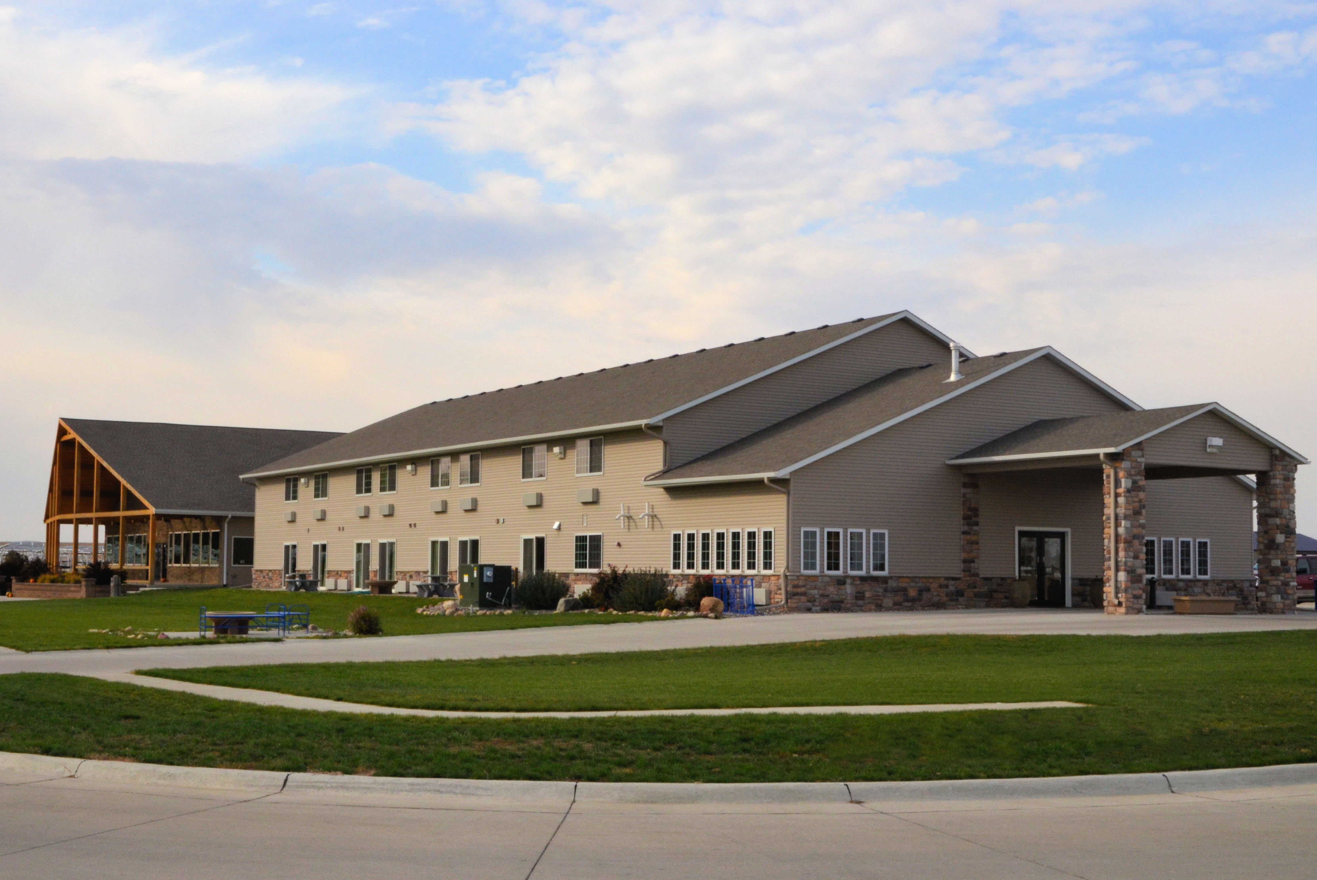Cobblestone Inn & Suites Lake View