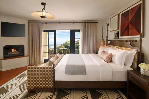 1 Bedroom Suite with Partial Ocean View