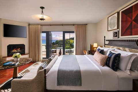 Guest Room - Partial Ocean View
