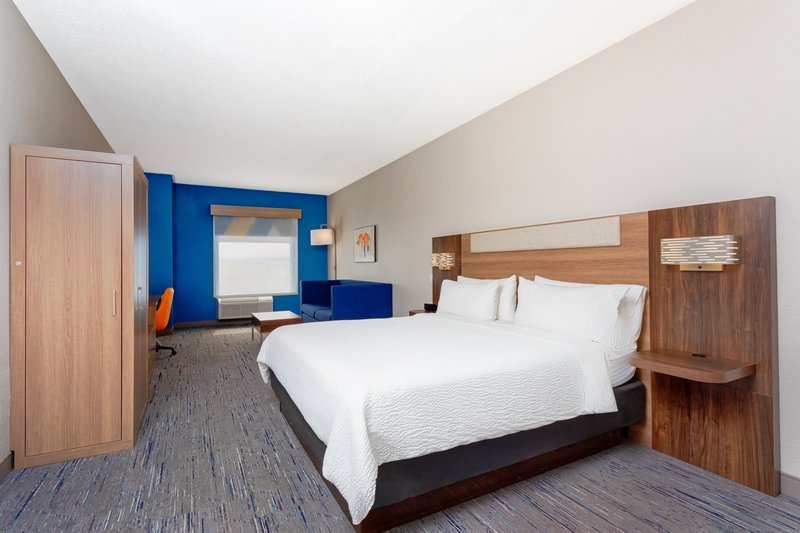 HOLIDAY INN EXP STES FL CITY