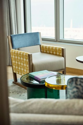 Suite Lounge Area
