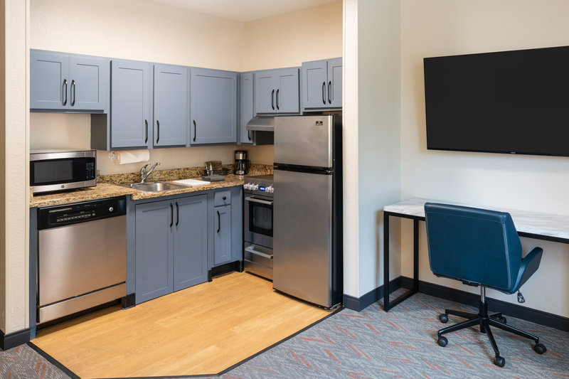 1 King Studio Suite Communications Accessible