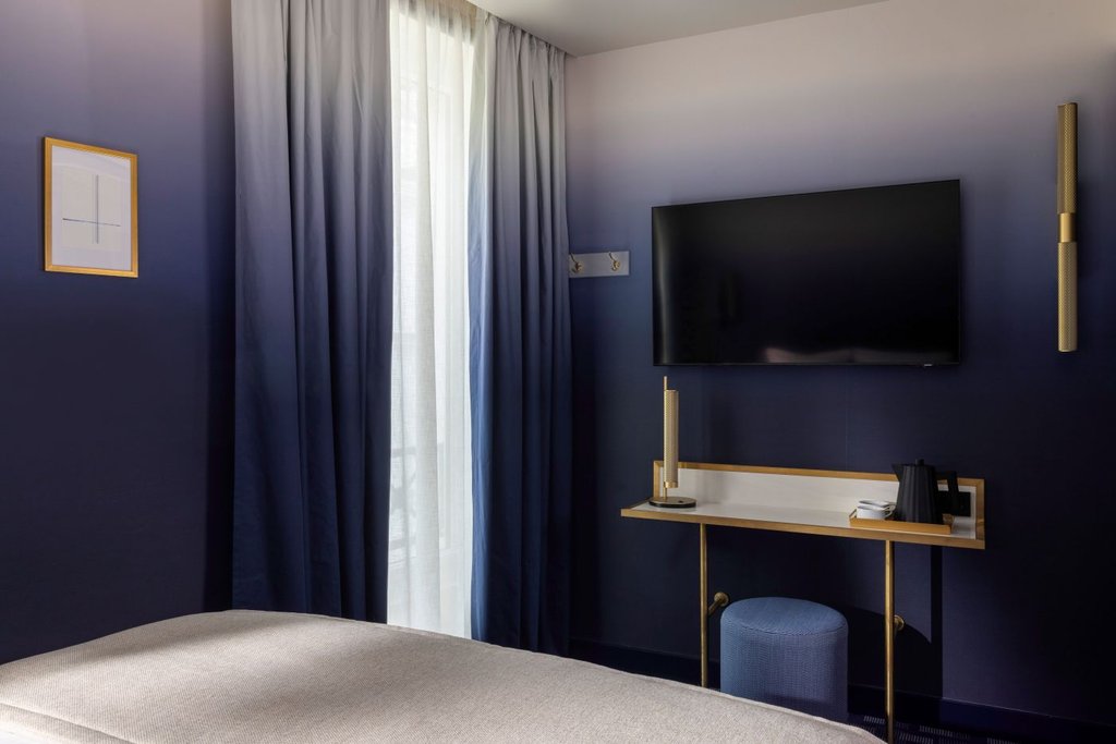 Guest photo