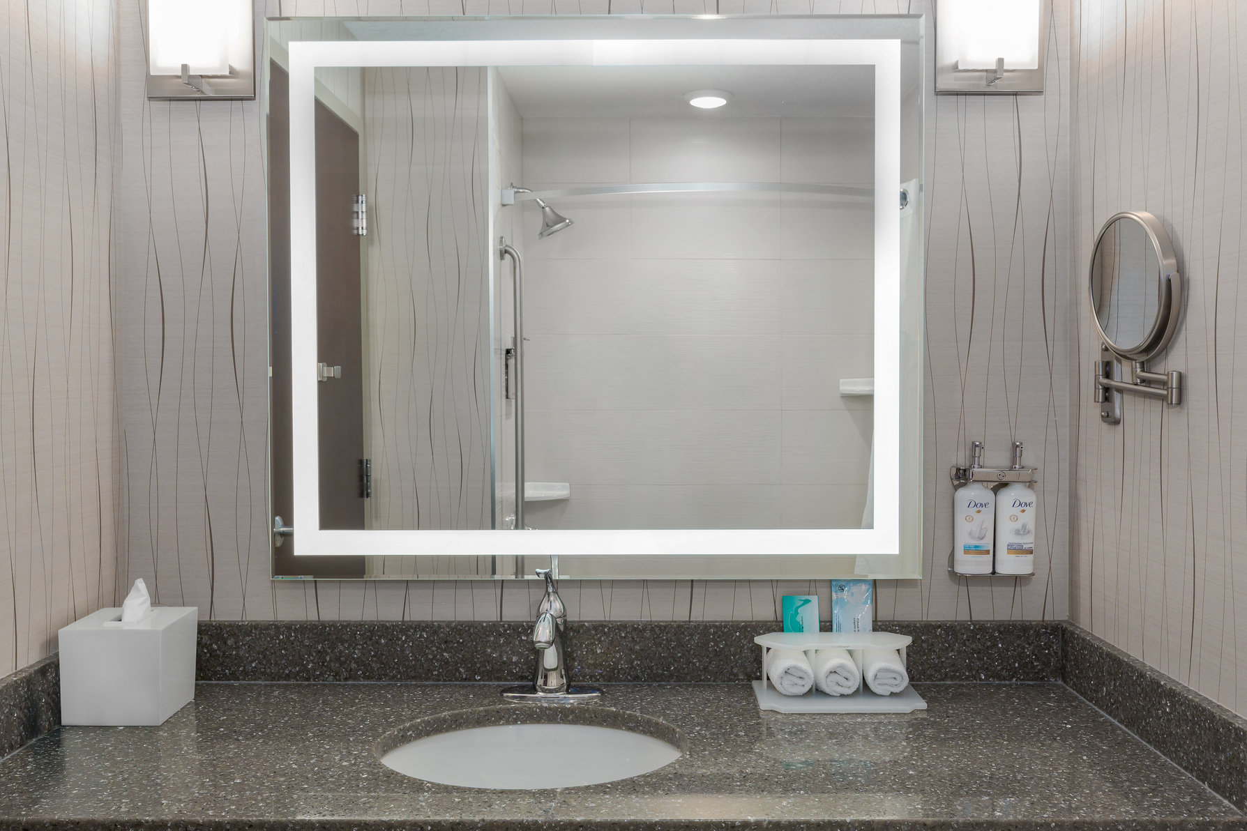Holiday Inn Express & Suites COLD LAKE Room Type - 1 Queen Suite
