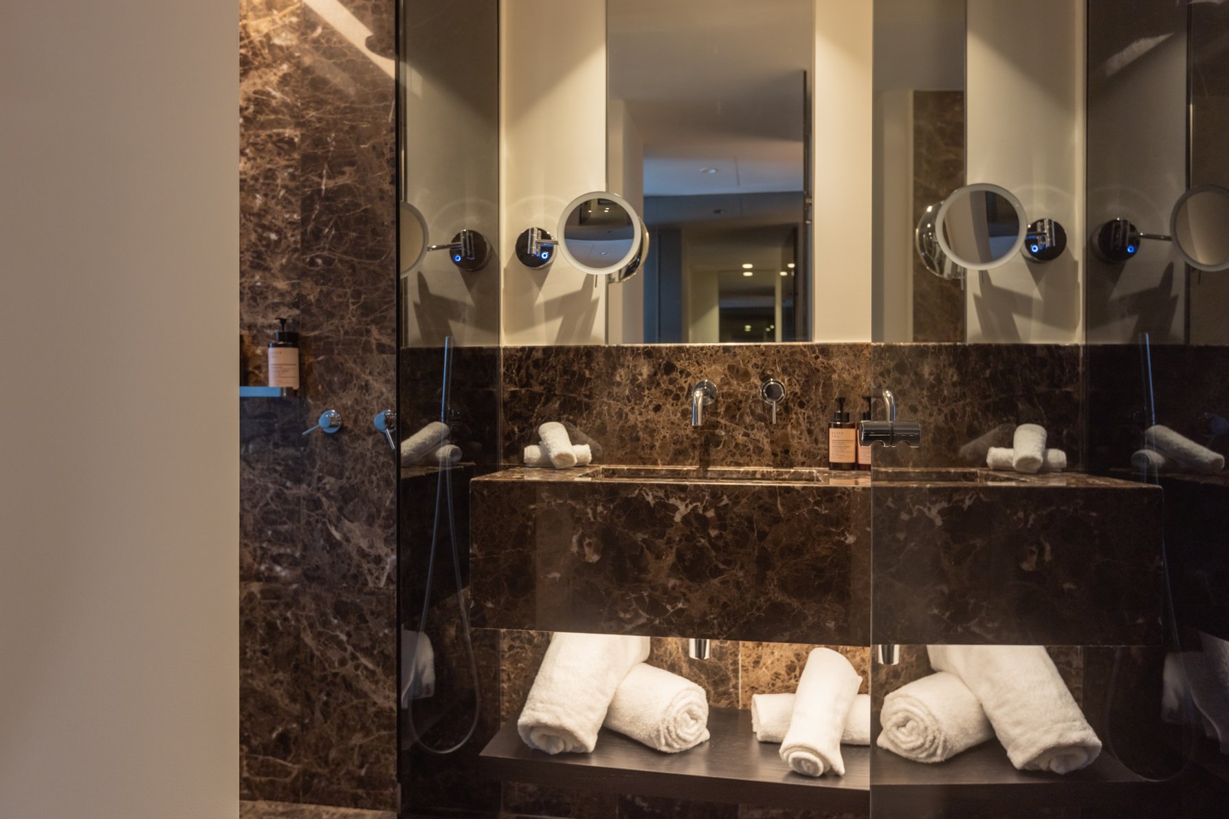 Adia Aluma Athens, Curio Collection by Hilton Room Type - TWIN GUEST ROOM-BALCONY
