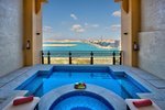 Sky Studio Premium Palm View/King Bed WiFi/LED TV