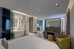 Sky Studio Premium Palm View/King Bed WiFi/LED TV
