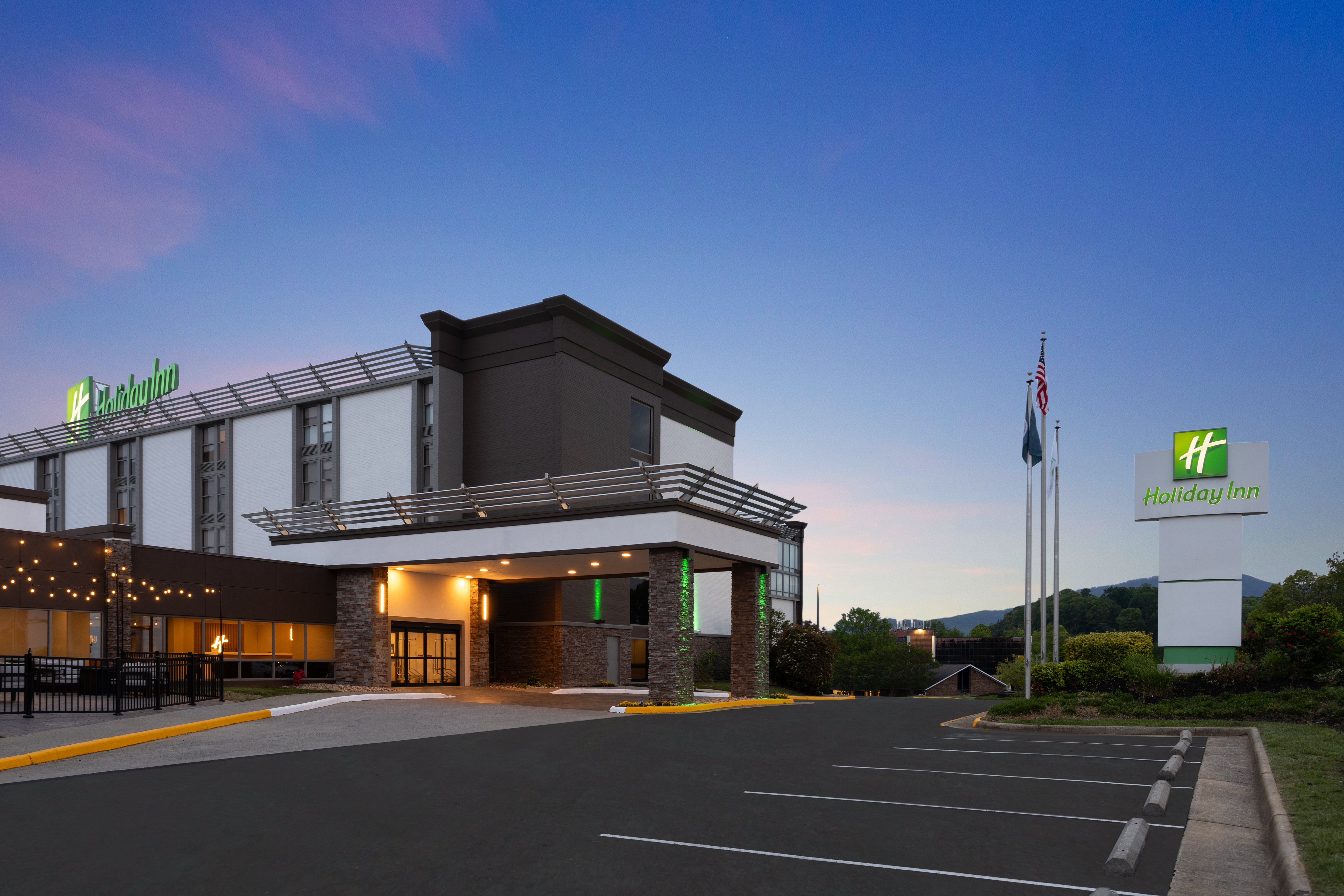 Holiday Inn Roanoke-Tangelwood