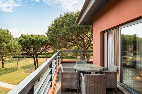 Balcony, Deluxe 2 Bedroom Suite Garden View