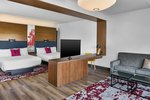 Savvy, Suite, 2 Queen, Sofa bed, Memorial Bell view