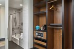 Savvy, Suite, 2 Queen, Sofa bed, Memorial Bell view