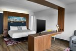 Savvy, Suite, 1 King, Sofa bed, Memorial Bell view