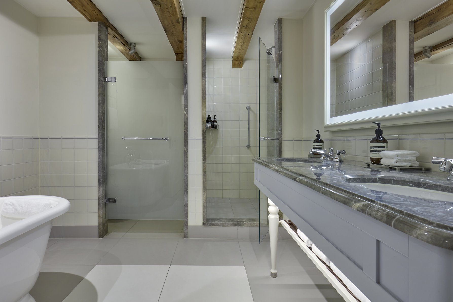 Waldorf Astoria Amsterdam by Hilton Room Type - KING LOFT