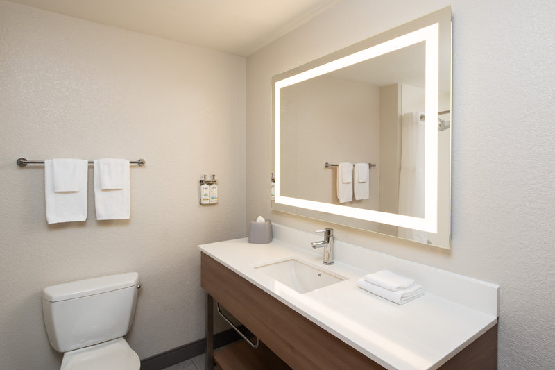 Holiday Inn Express Miami Airport-Blue Lagoon Area