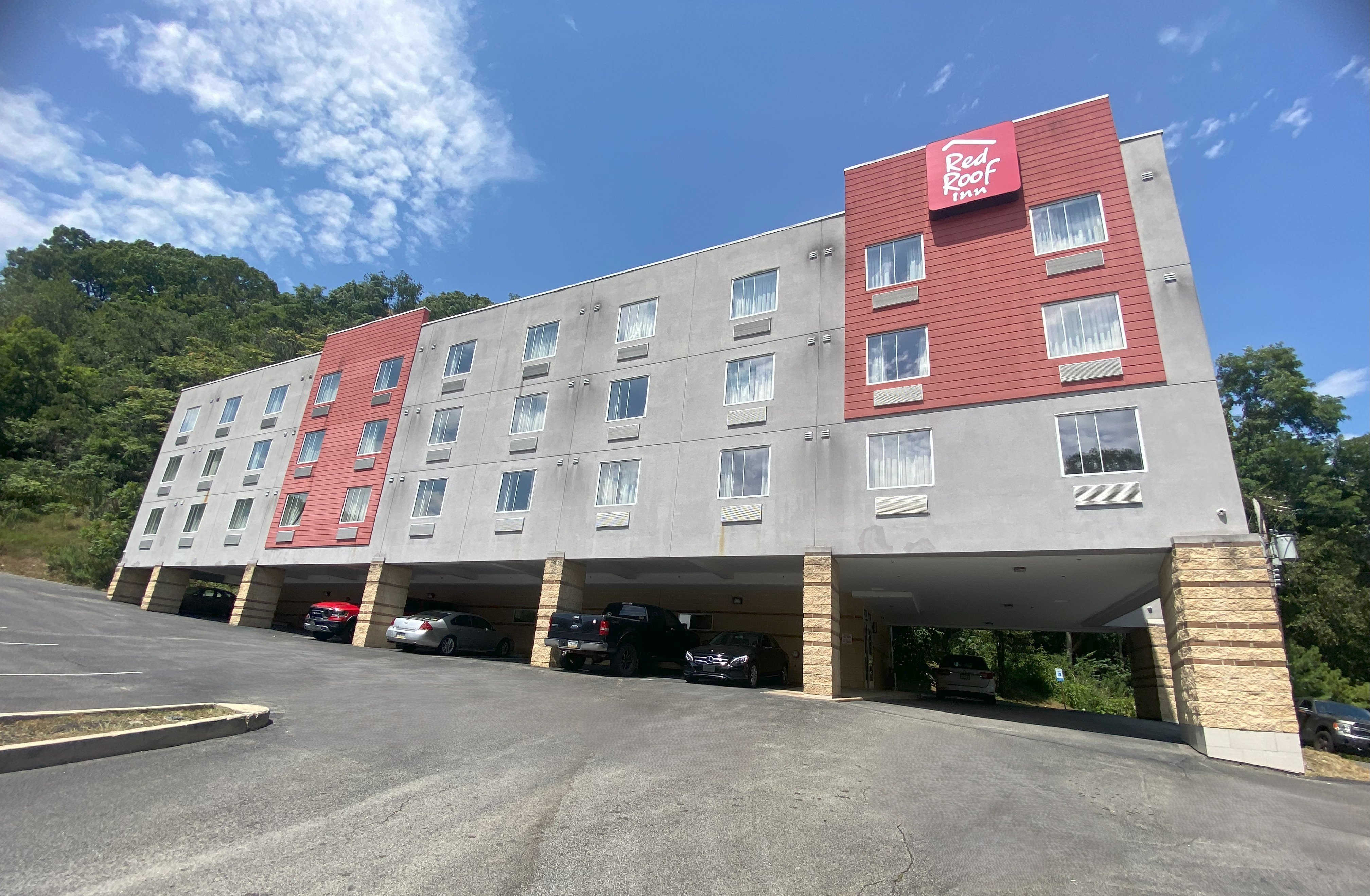 Red Roof Inn Pittsburgh - McKnight Rd