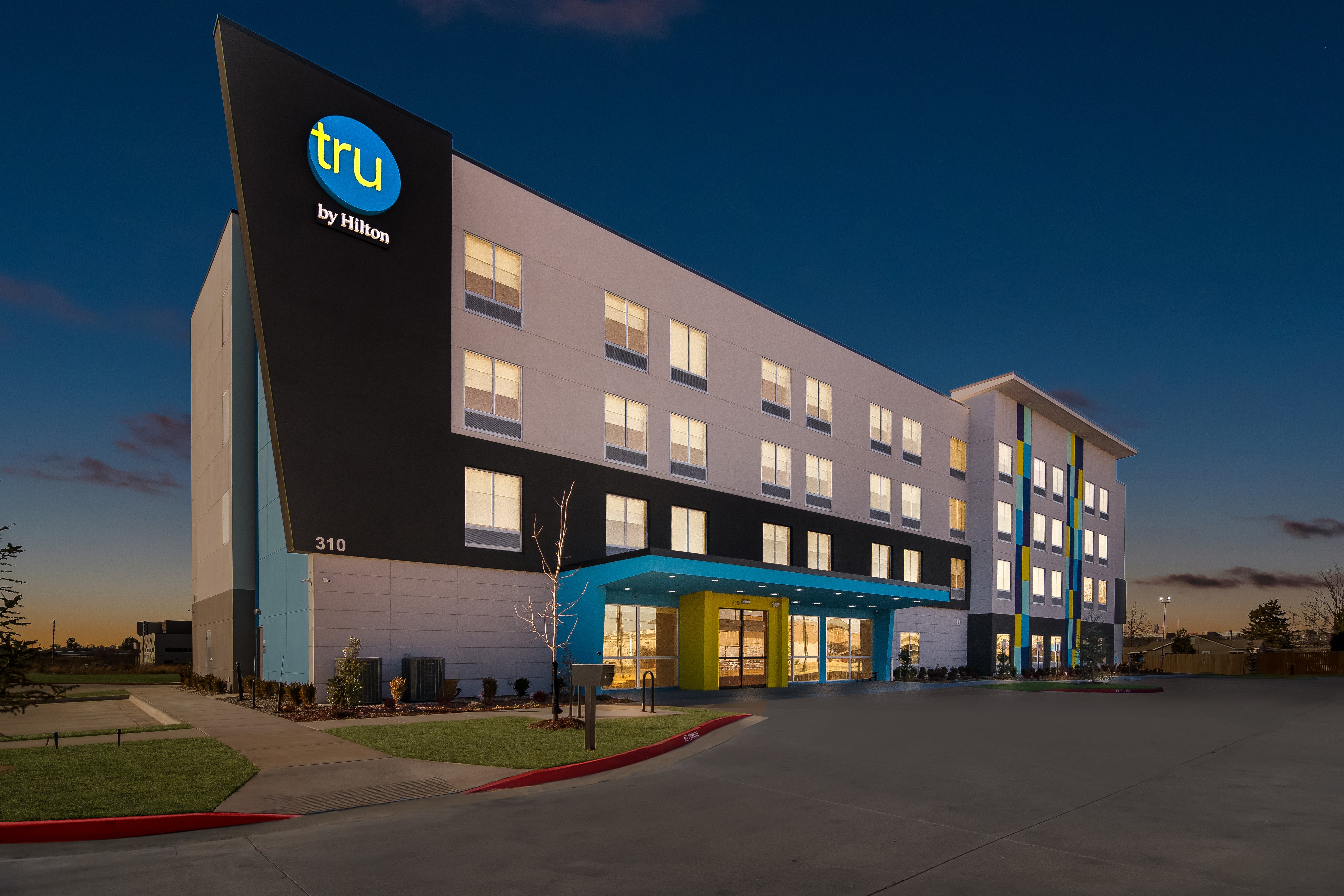 Tru by Hilton Rogers Bentonville