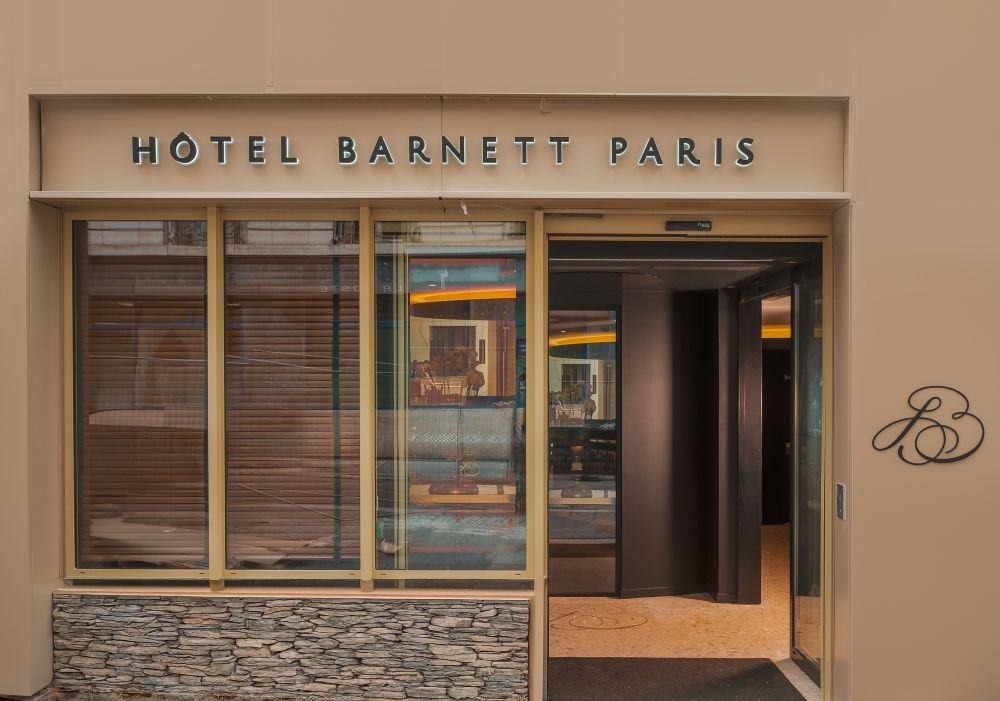 HOTEL BARNETT