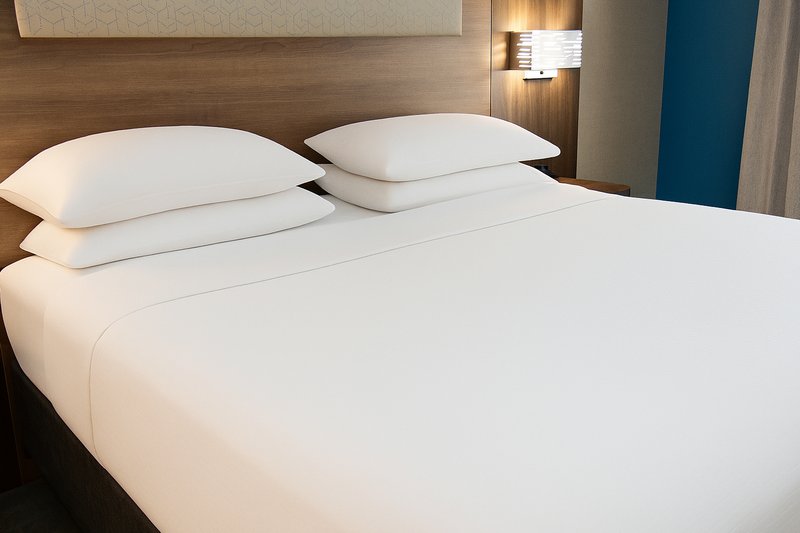 HOLIDAY INN EXP STE SOUTH SIDE
