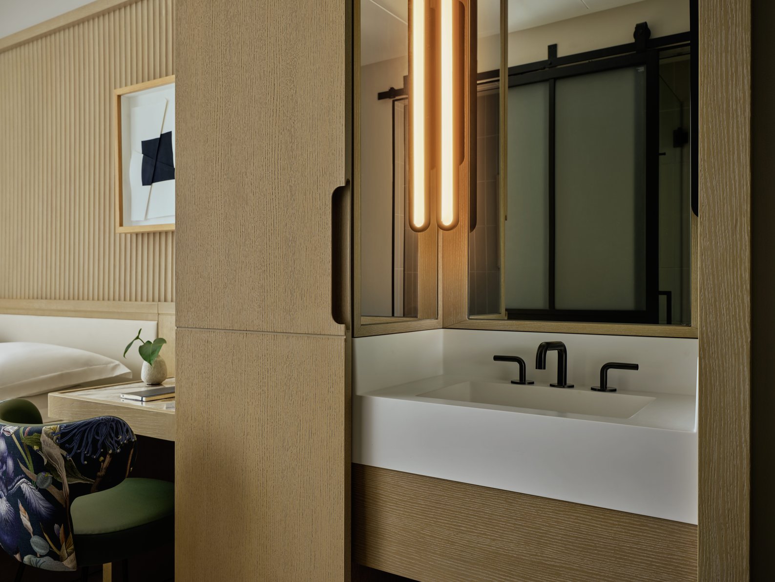 Kimpton ERA MIDTOWN NEW YORK by IHG Room Type - Essential Room