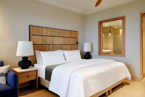 deluxe room king bed
