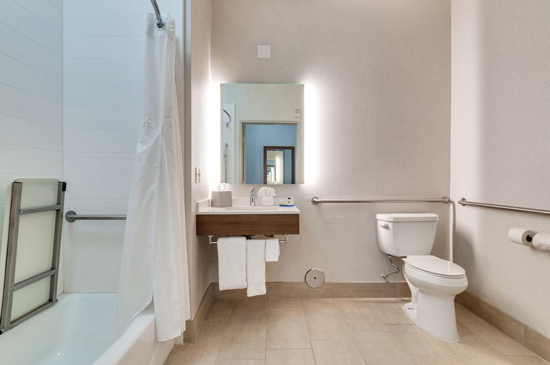 KING HEAR MOBILITY ACCESSIBLE TUB NOSMK