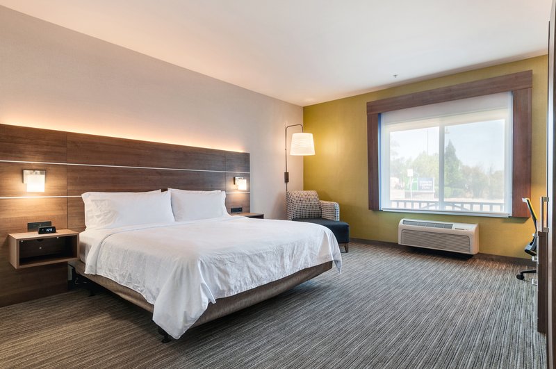 HOLIDAY INN EXP STES BANNING