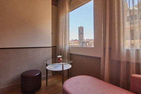 Deluxe Room - Room Details