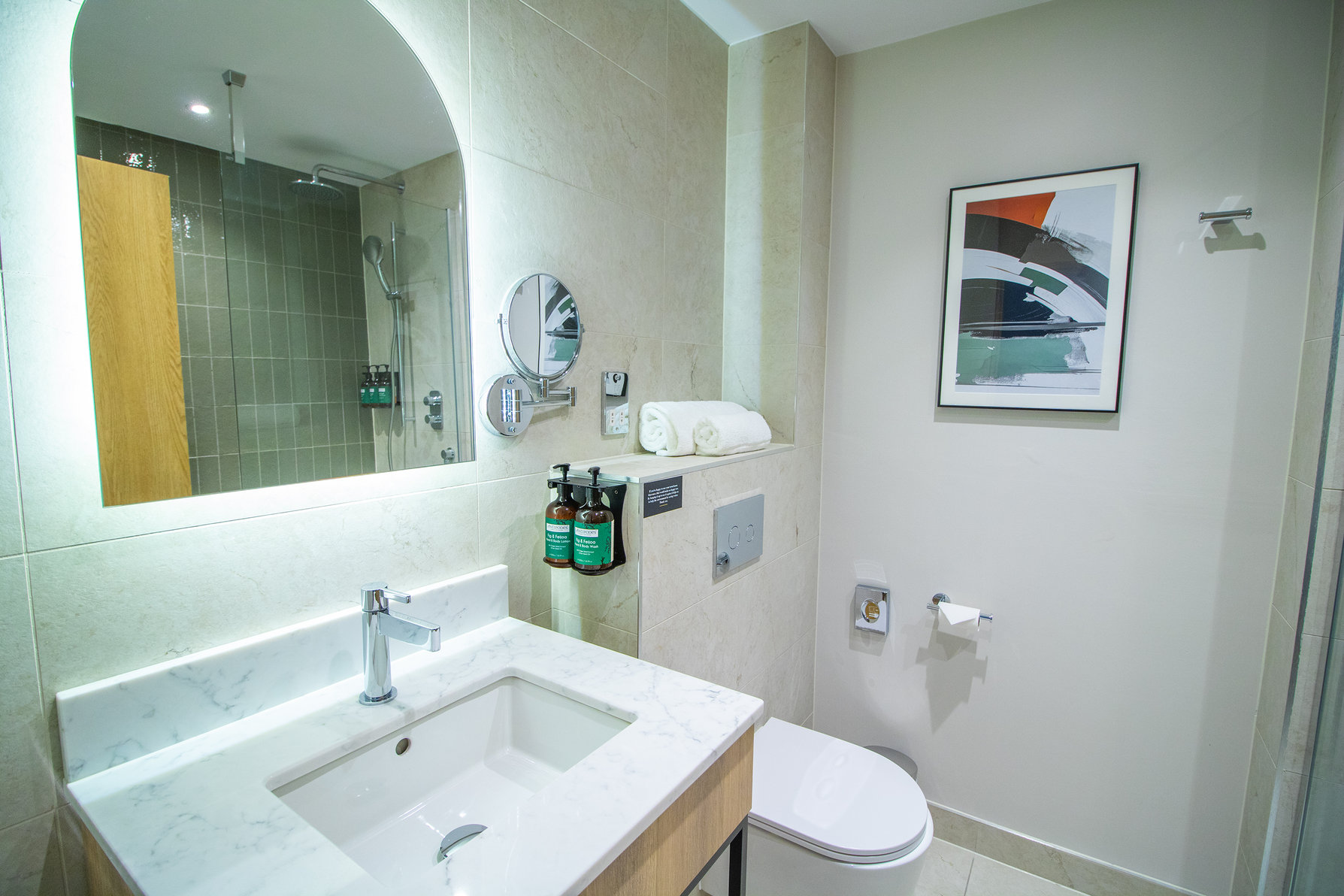 voco Corby Kettering by IHG Room Type - 1 Double Standard Accessible