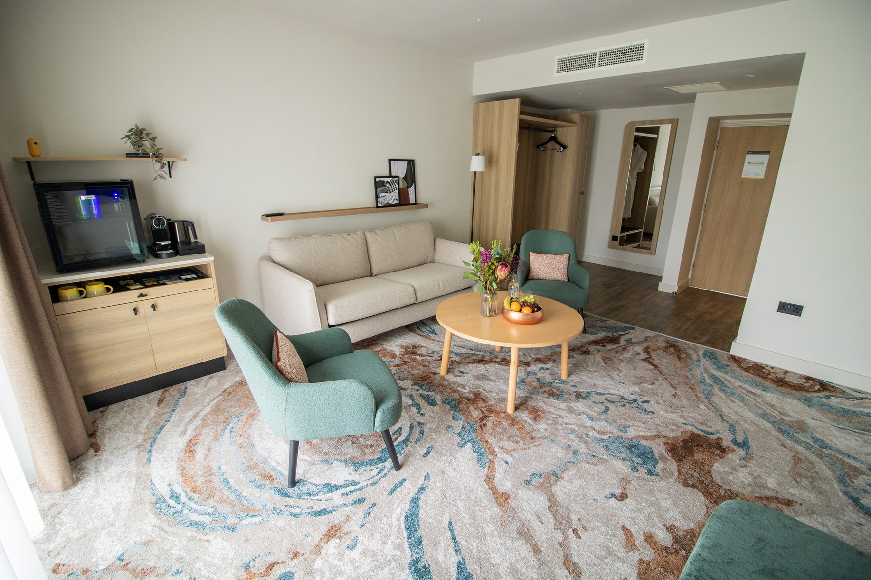 voco Corby Kettering by IHG Room Type - One-Bedroom Suite Separate Bath Walk In Shower voco Corby Kettering by IHG Room Type - One-Bedroom Suite Separate Bath Walk In Shower