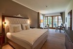 Junior Suite, Suite, 1 King, Garden view, Balcony