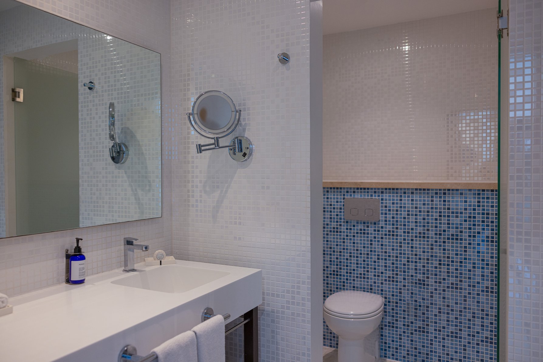 thelocal Hotels Mazatlan Room Type - OCEAN VIEW JR SUITE 1QN BD