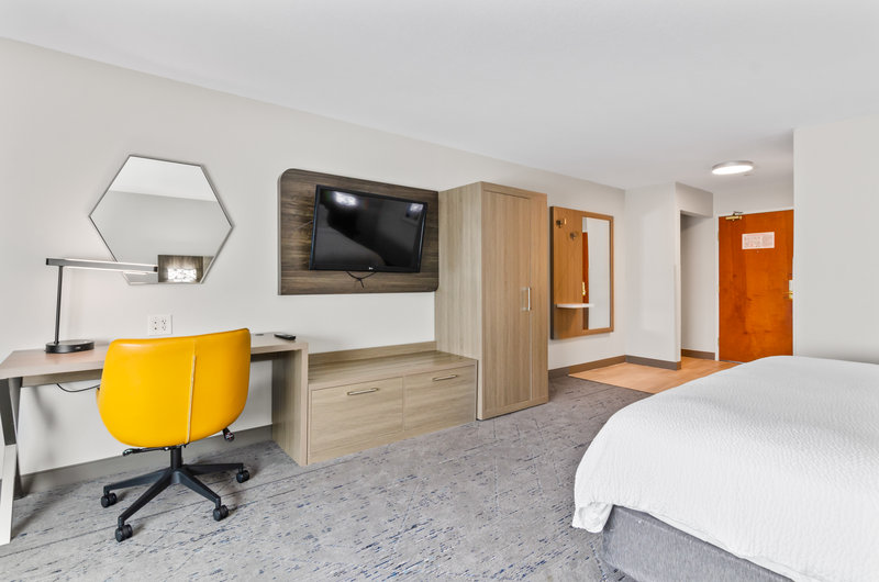 Holiday Inn Express Hotel & Suites Mount Airy