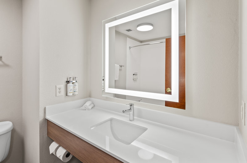 Holiday Inn Express Hotel & Suites Mount Airy