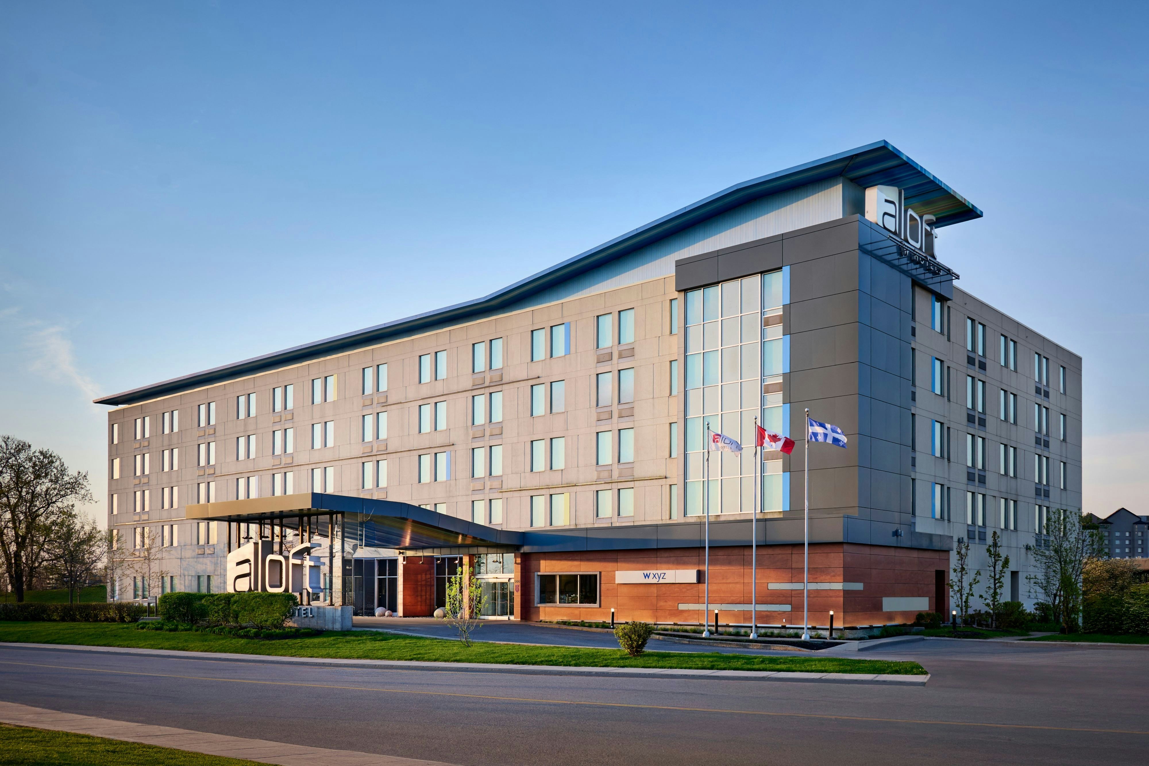 aloft Montreal Airport