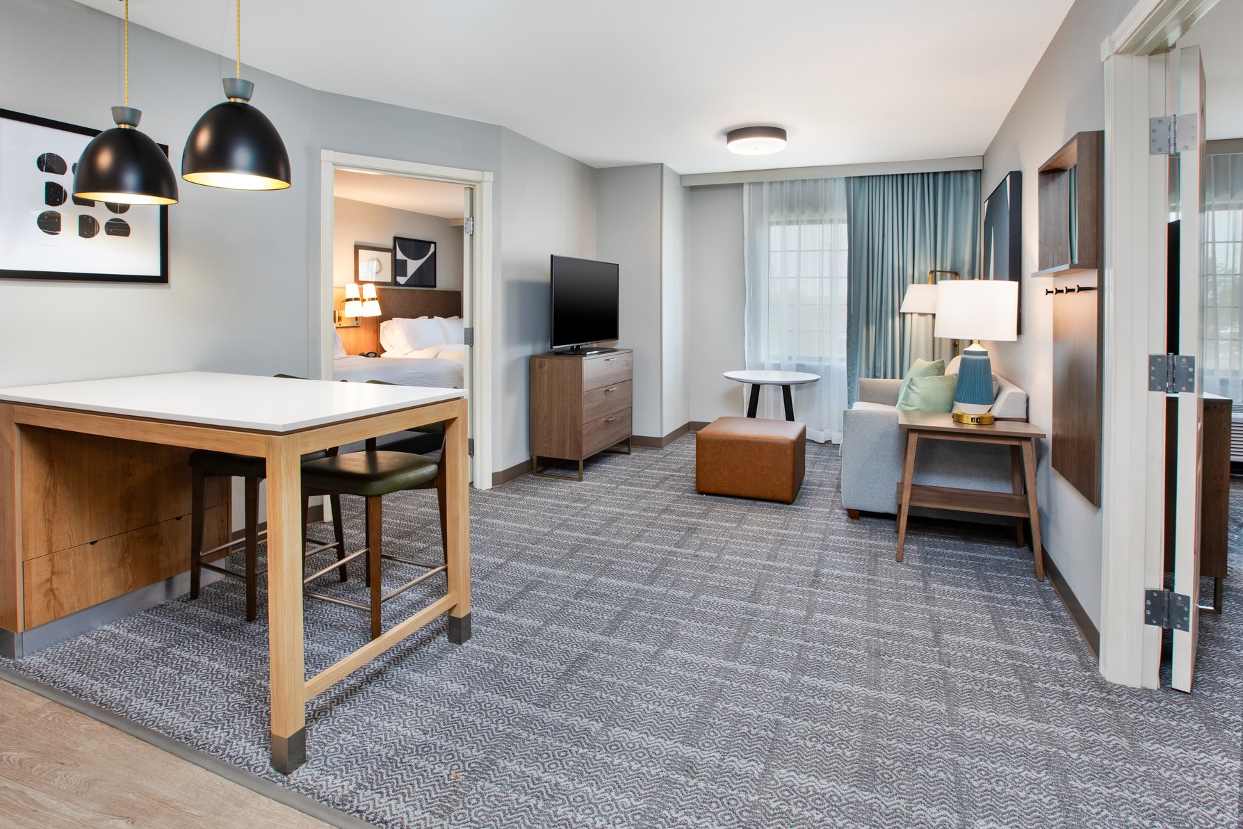 Staybridge Suites BISMARCK, an IHG hotel Room Type - 1 King 2 Queen Beds 2 Bedroom Suite