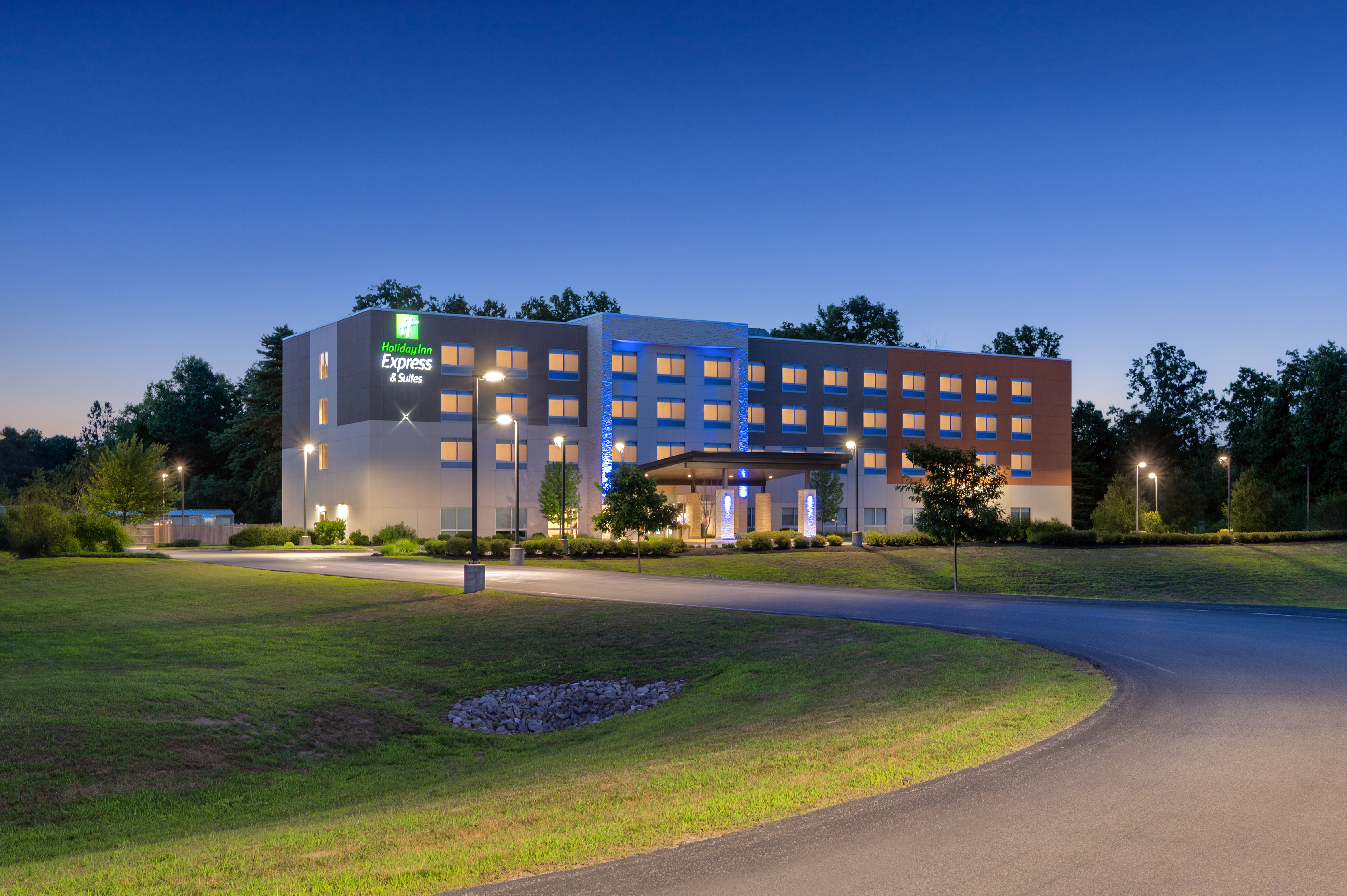 Holiday Inn Express & Suites Queensbury