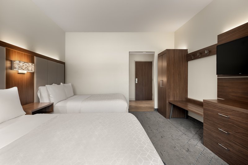 Holiday Inn Express Queensbury – Lake George Area