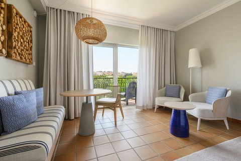 Garden/Golf Bedroom living area