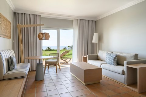 Ocean Premium Bedroom living area